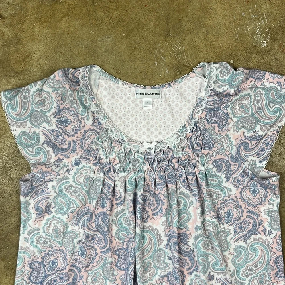 Miss Elaine Blue and Pink Paisley Nightgown  Size: Large